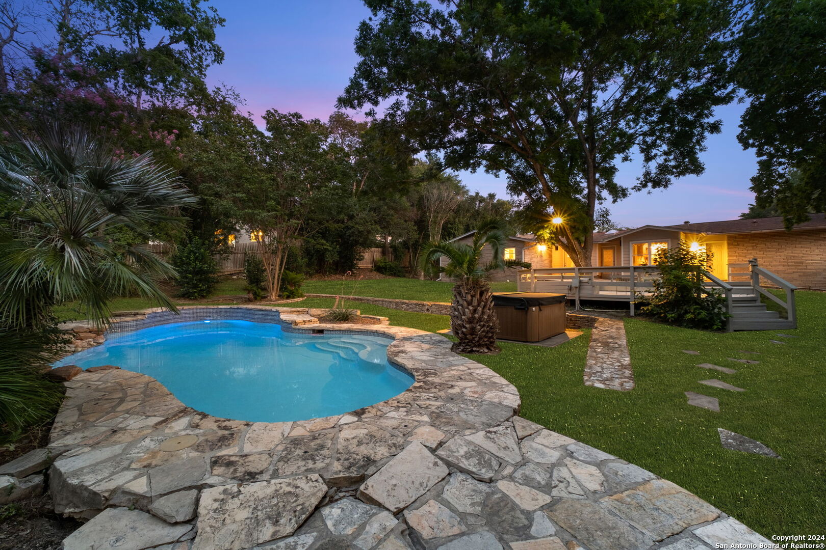 3203 ALBIN DR