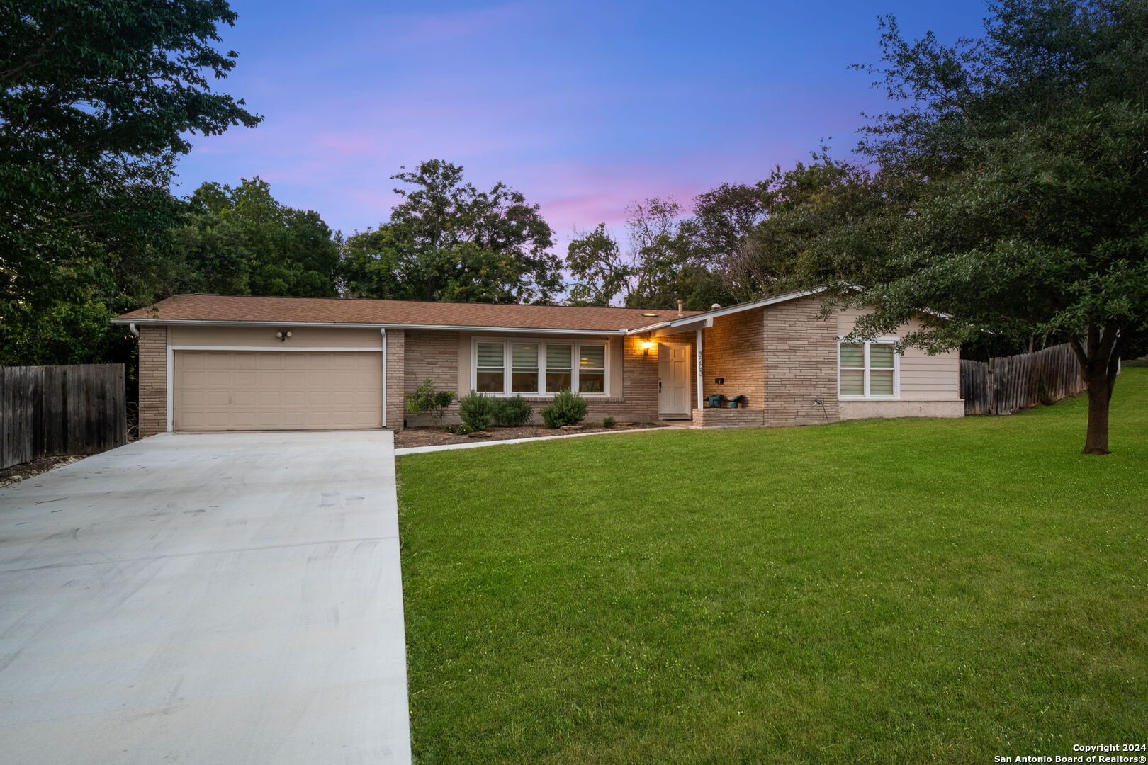 3203 ALBIN DR