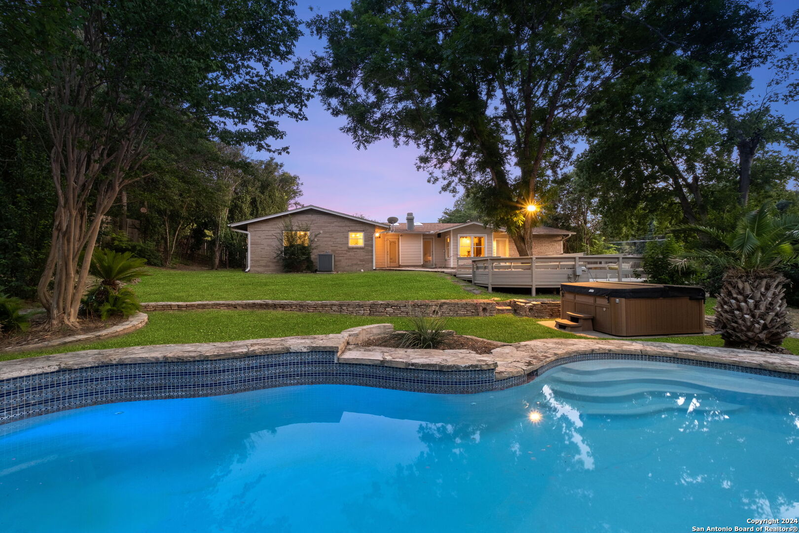 3203 ALBIN DR