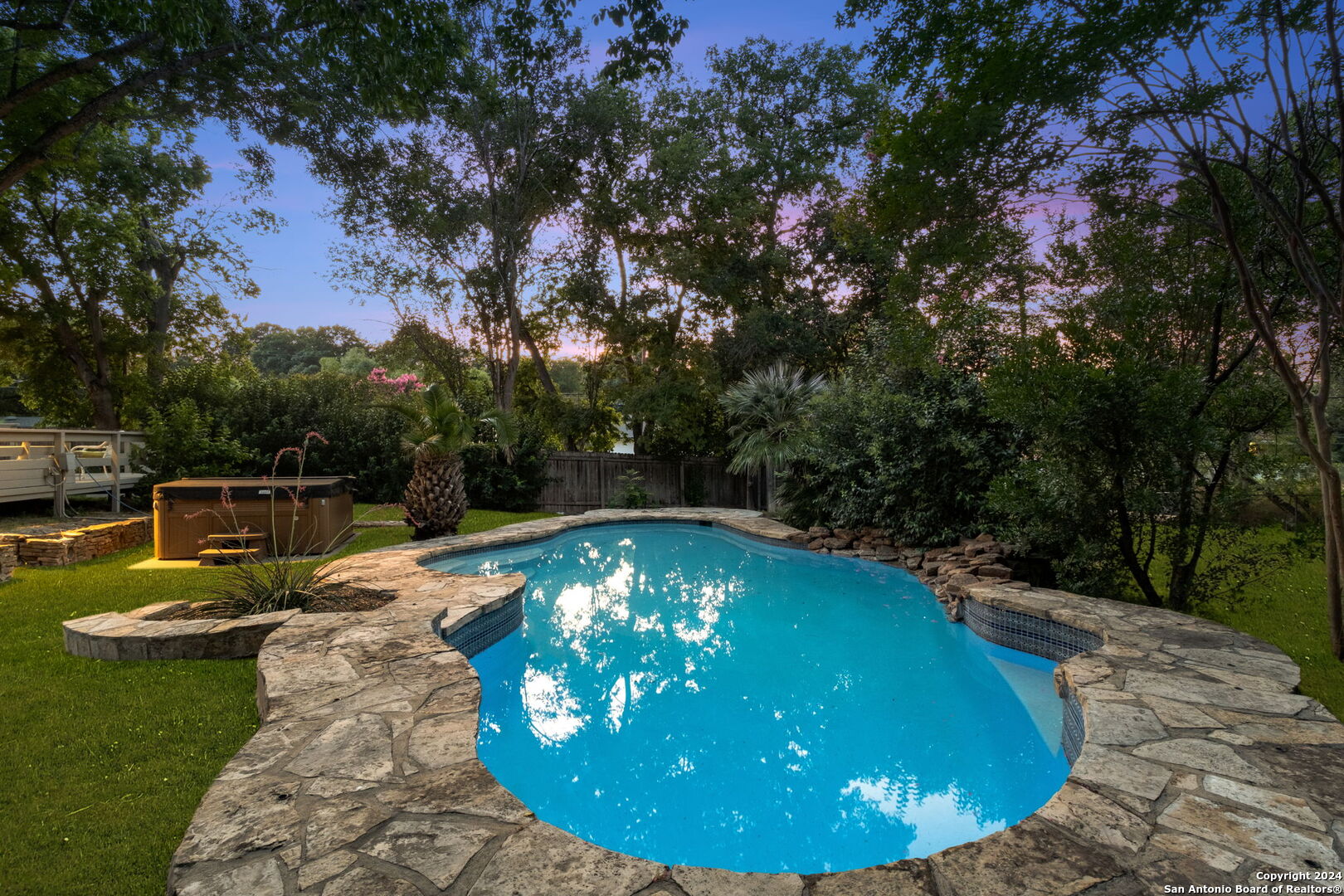 3203 ALBIN DR