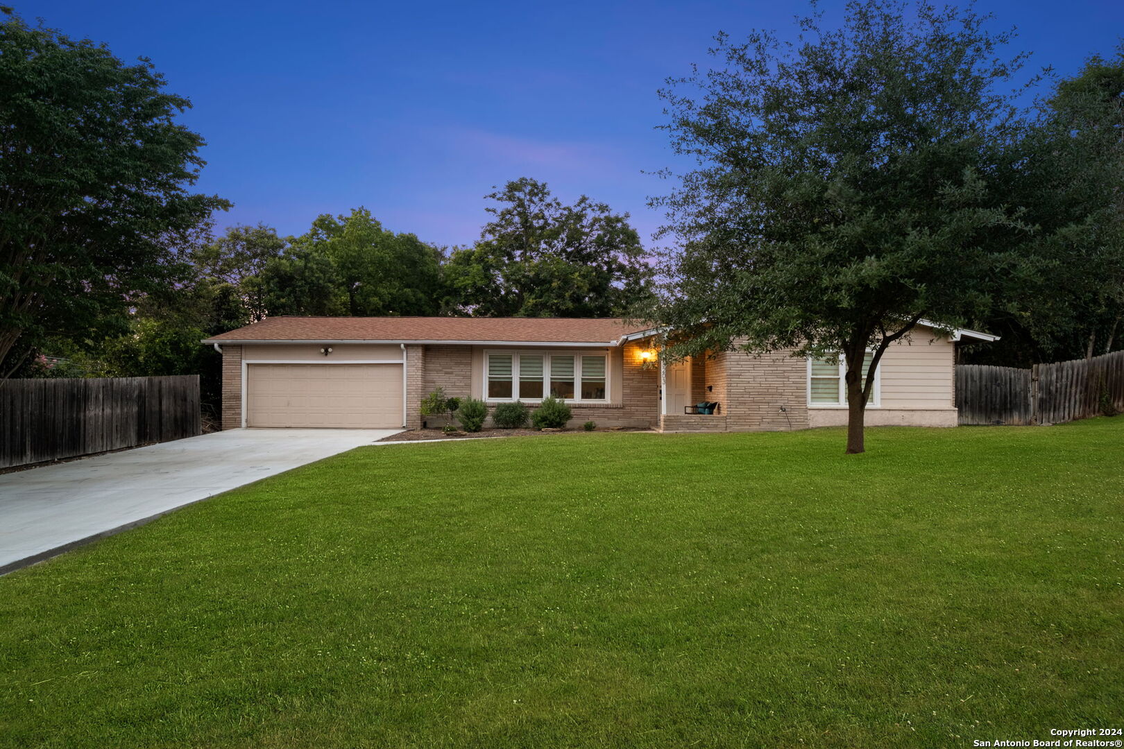 3203 ALBIN DR