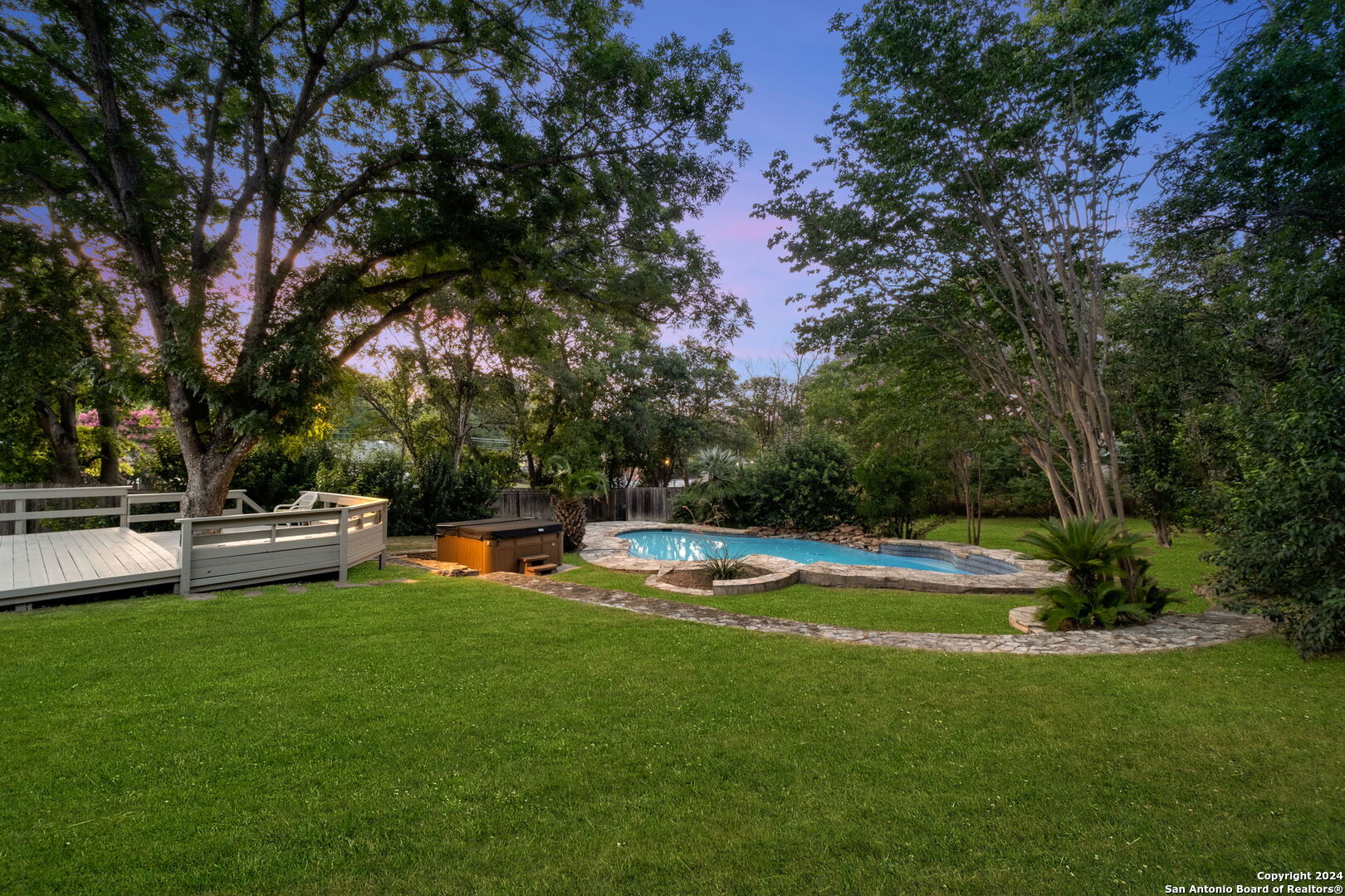 3203 ALBIN DR