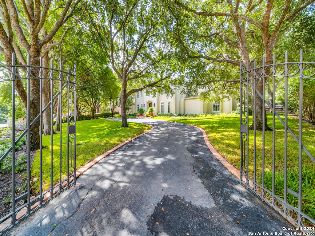 600 ELIZABETH RD