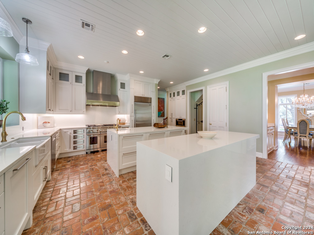 600 ELIZABETH RD