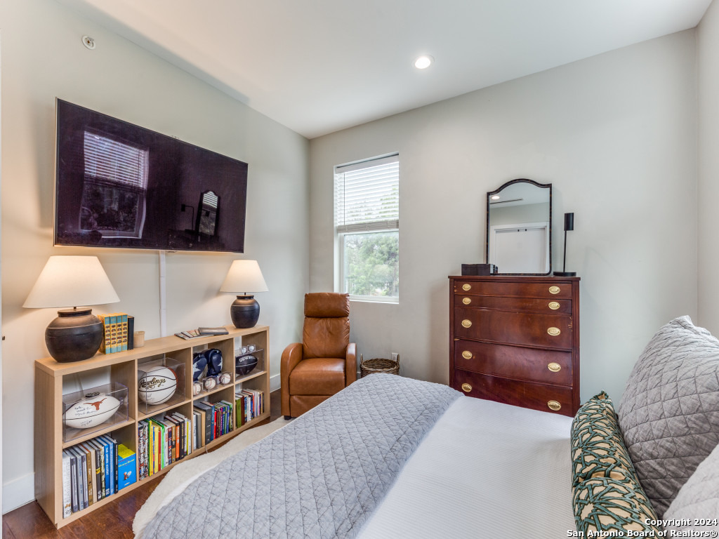 127 Marcia Pl 1