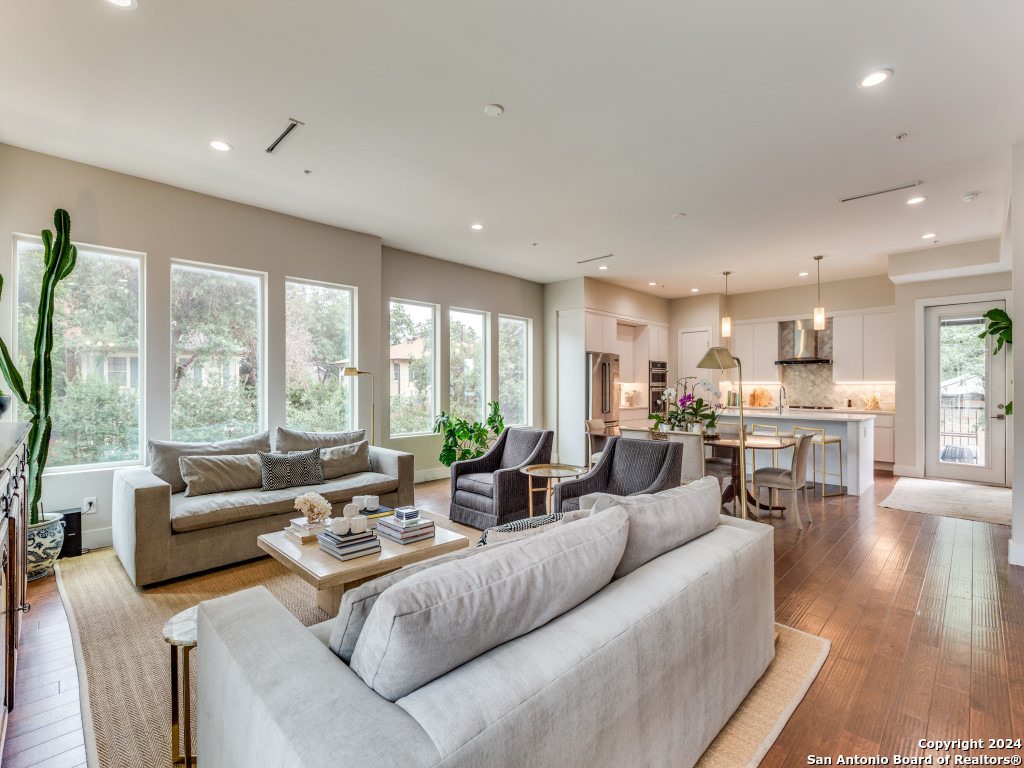 127 Marcia Pl 1