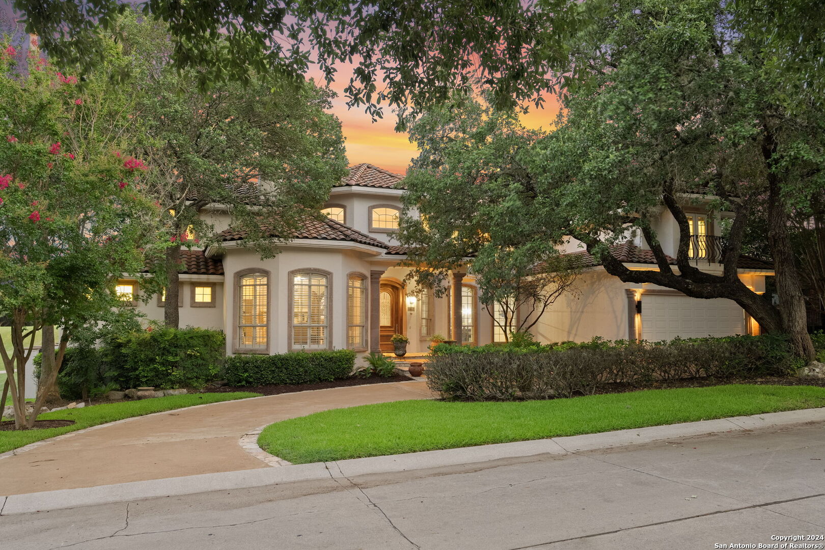 750 LARI DAWN