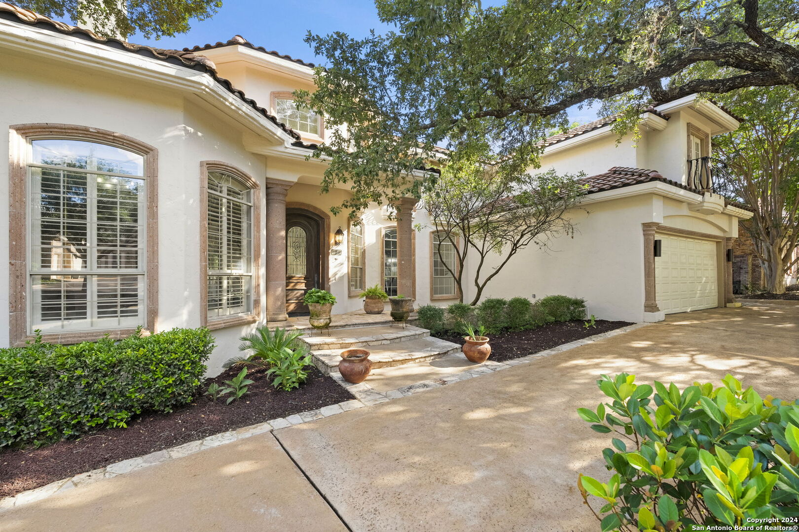 750 LARI DAWN
