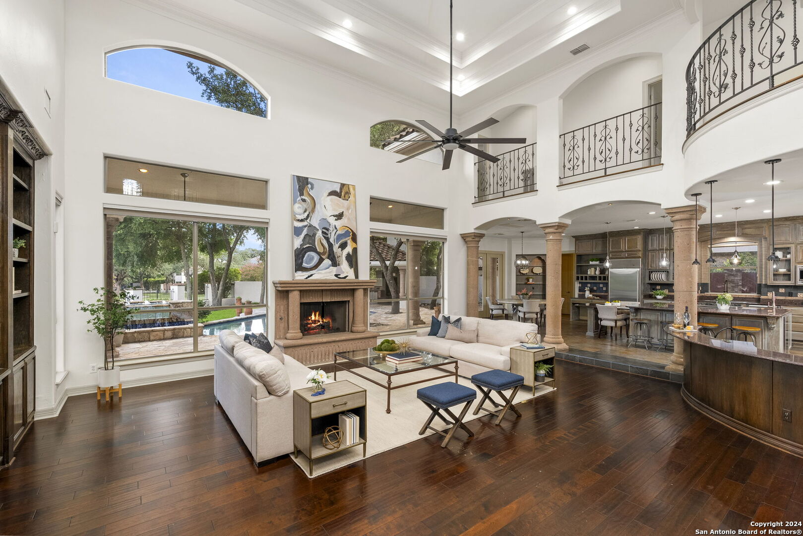 750 LARI DAWN