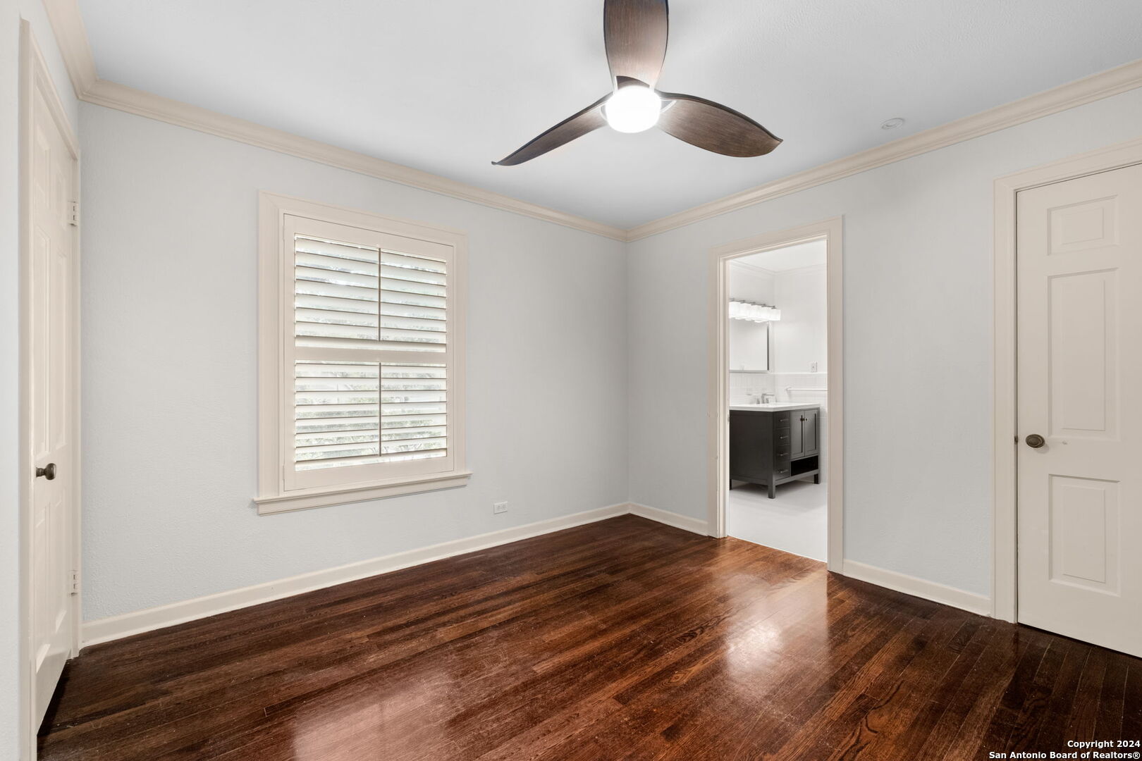 134 E Hermosa Dr