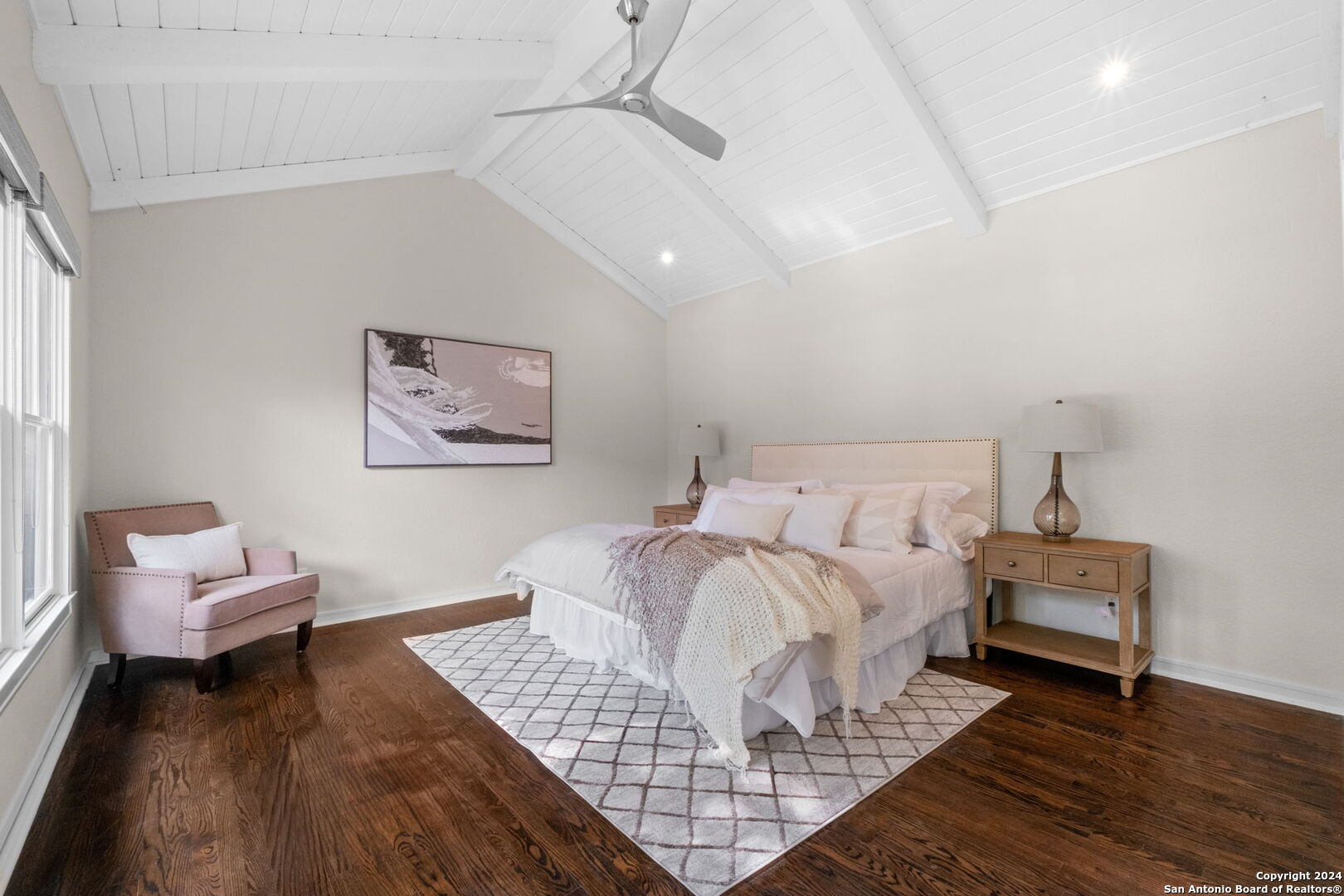 134 E Hermosa Dr