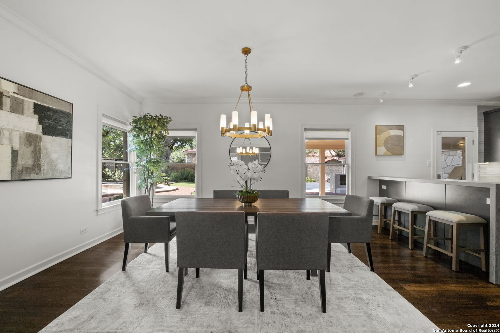 134 E Hermosa Dr