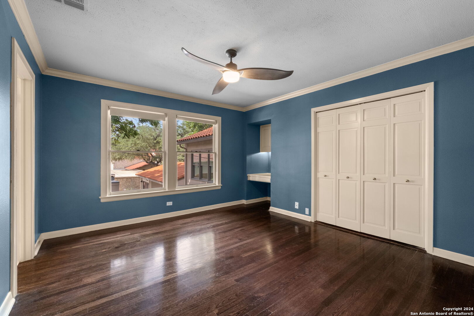 134 E Hermosa Dr