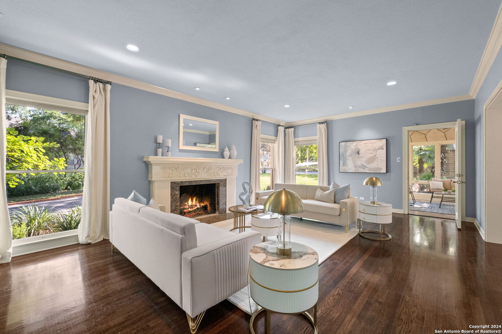 134 E Hermosa Dr