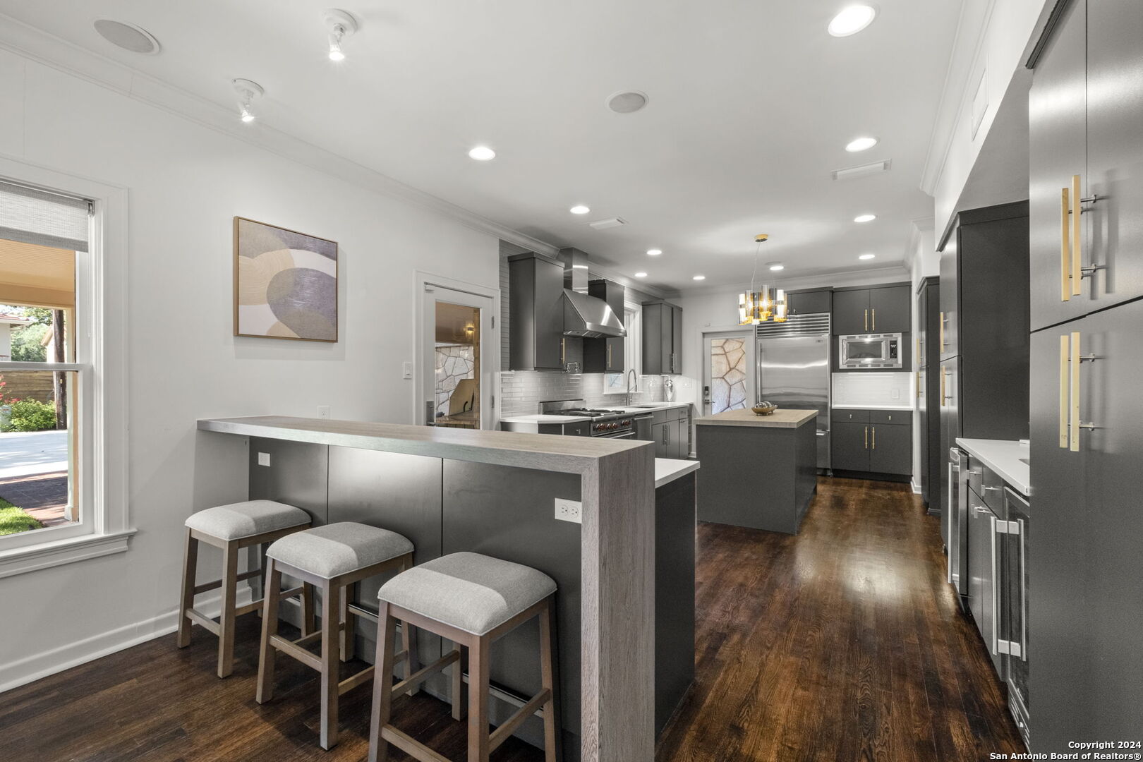 134 E Hermosa Dr