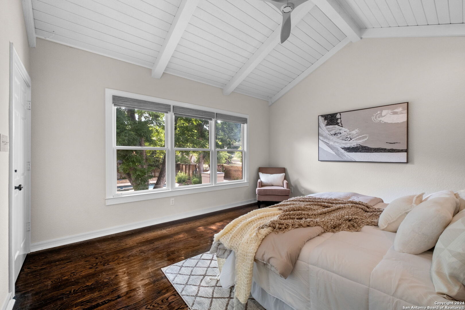 134 E Hermosa Dr
