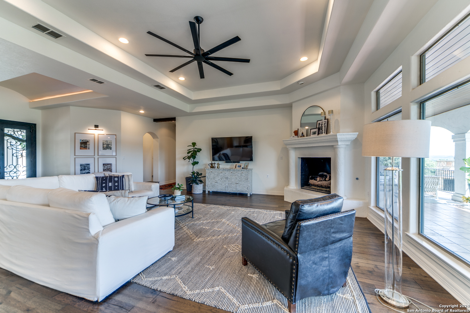 363 Grayhawk