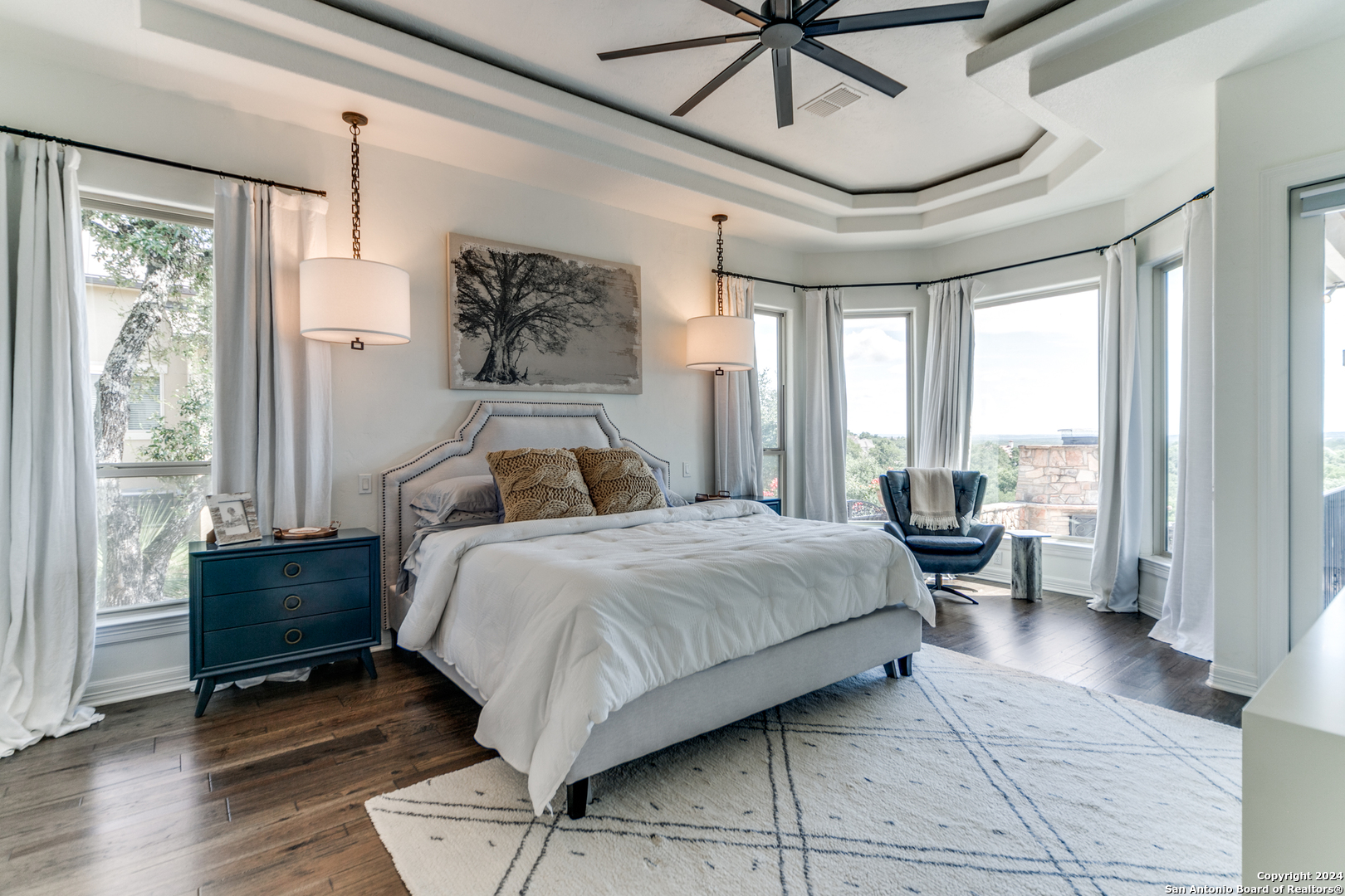 363 Grayhawk