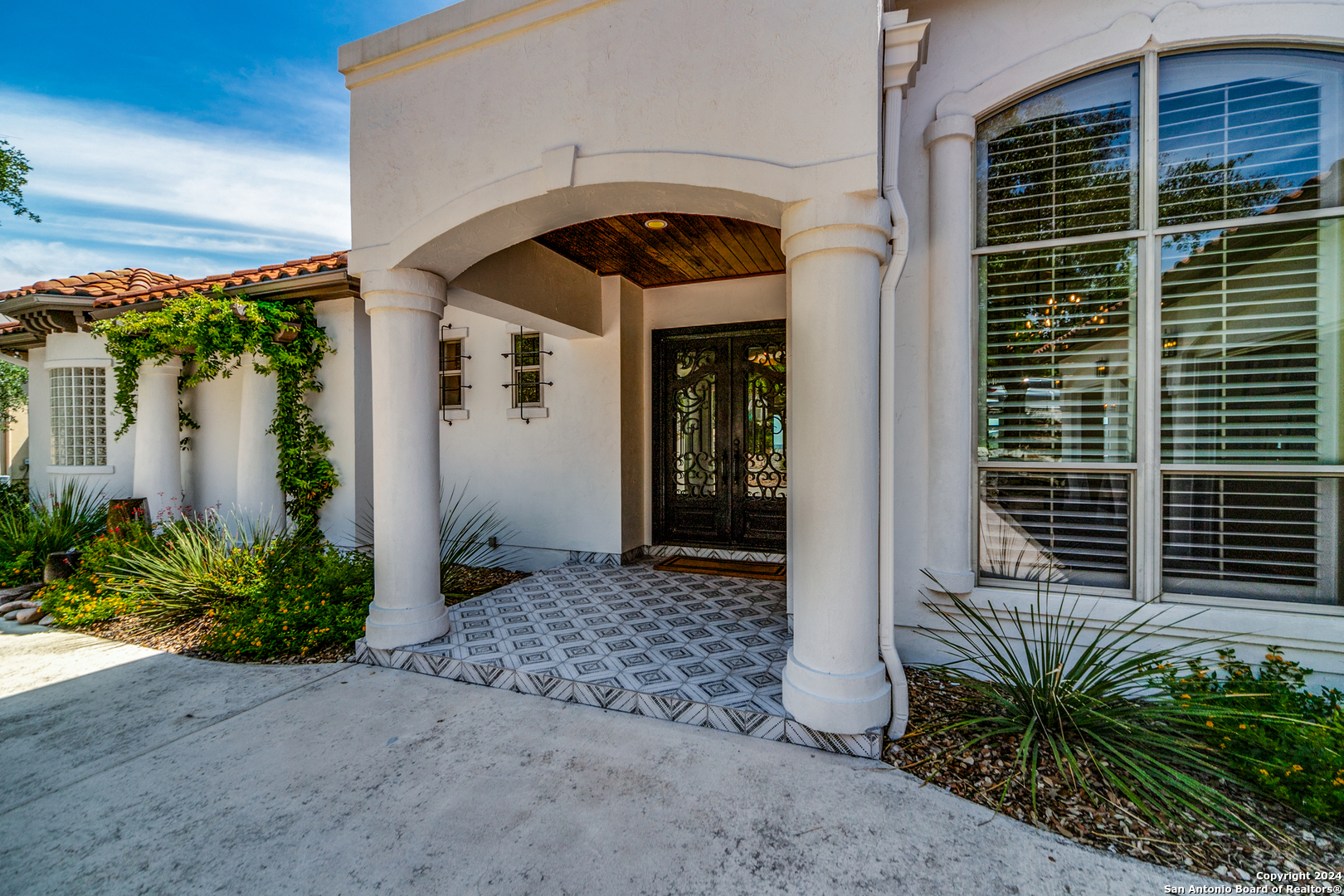 363 Grayhawk