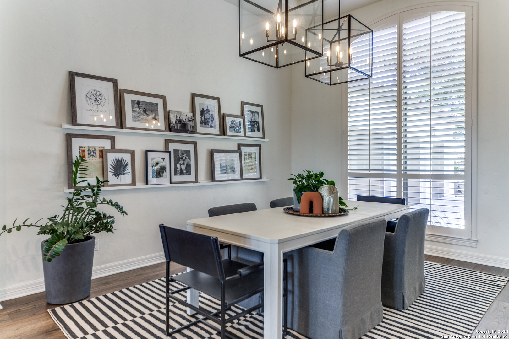 363 Grayhawk