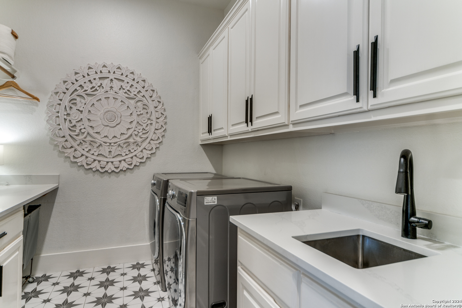 363 Grayhawk