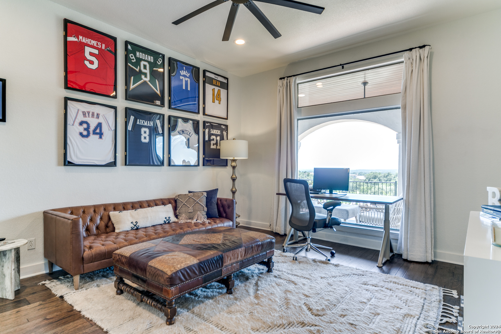 363 Grayhawk