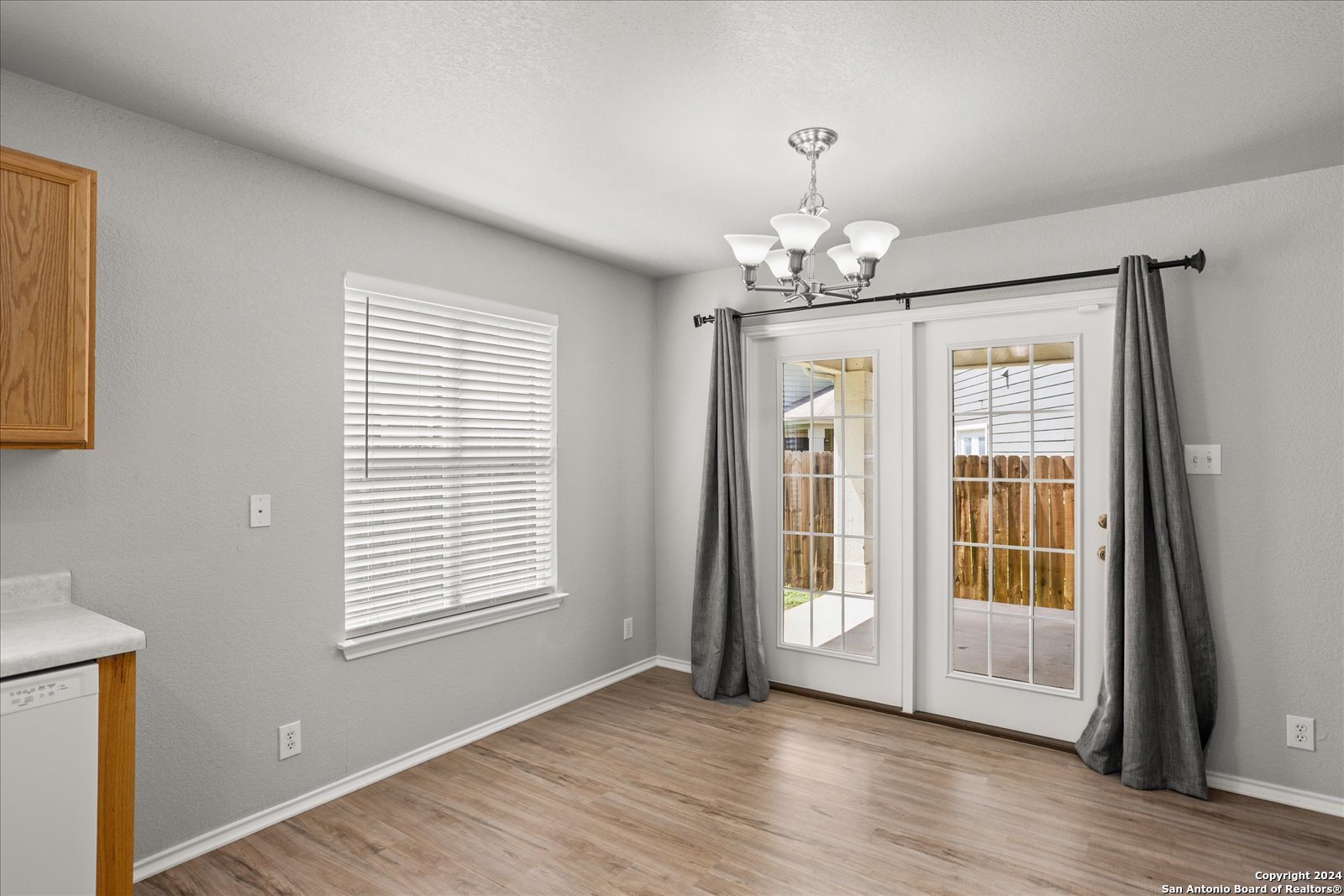 306 Hampton Cv