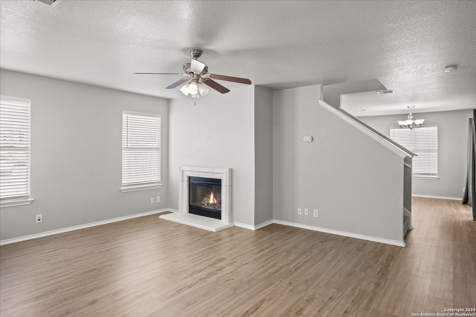 306 Hampton Cv