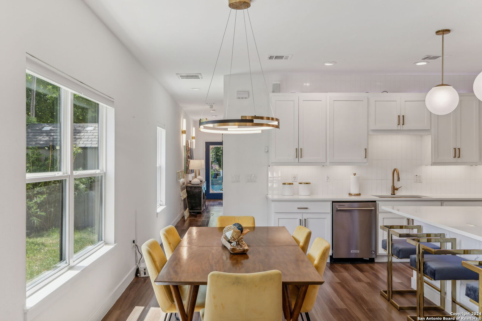 914 W French Pl