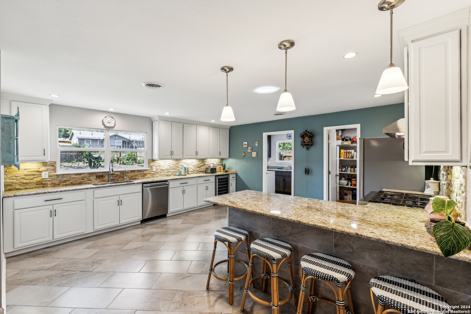506 OAKLEAF DR