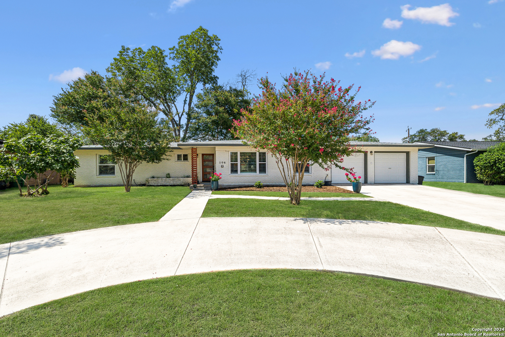 506 OAKLEAF DR