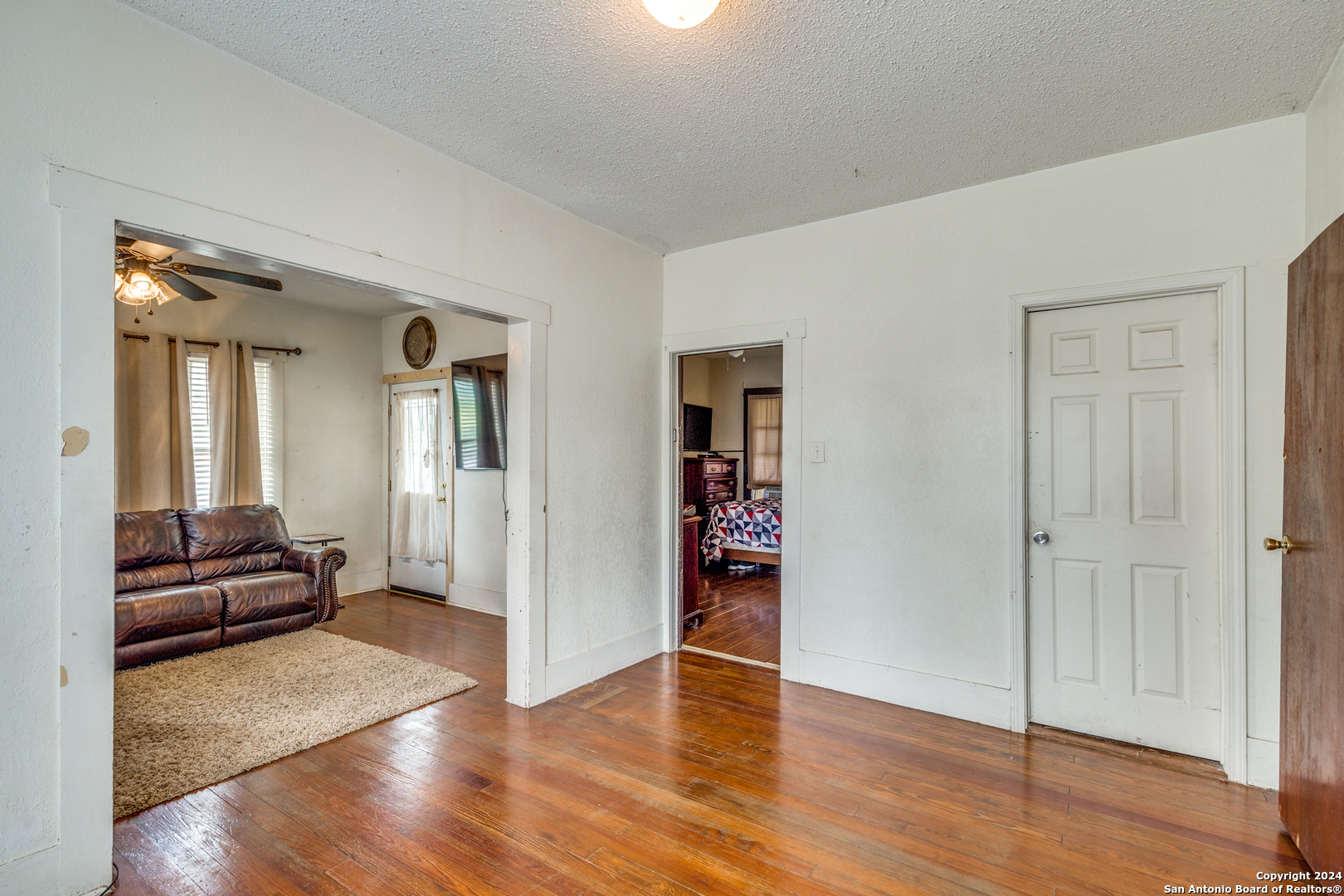 1051 KIRK PL