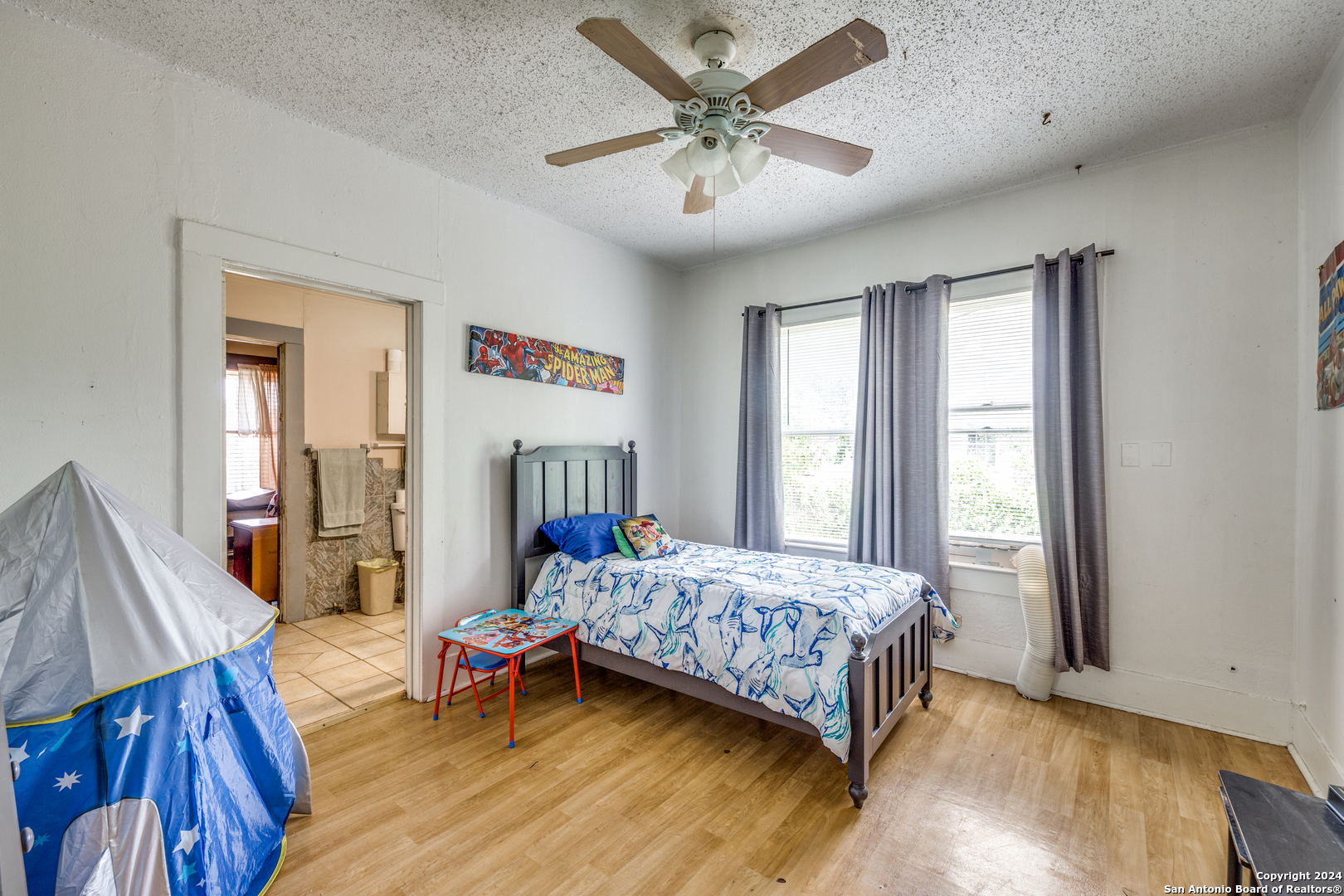 1051 KIRK PL