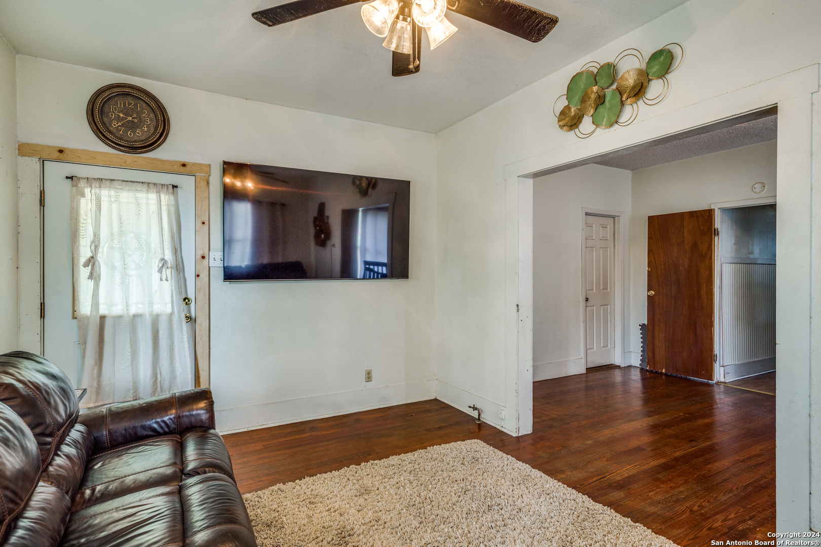 1051 KIRK PL