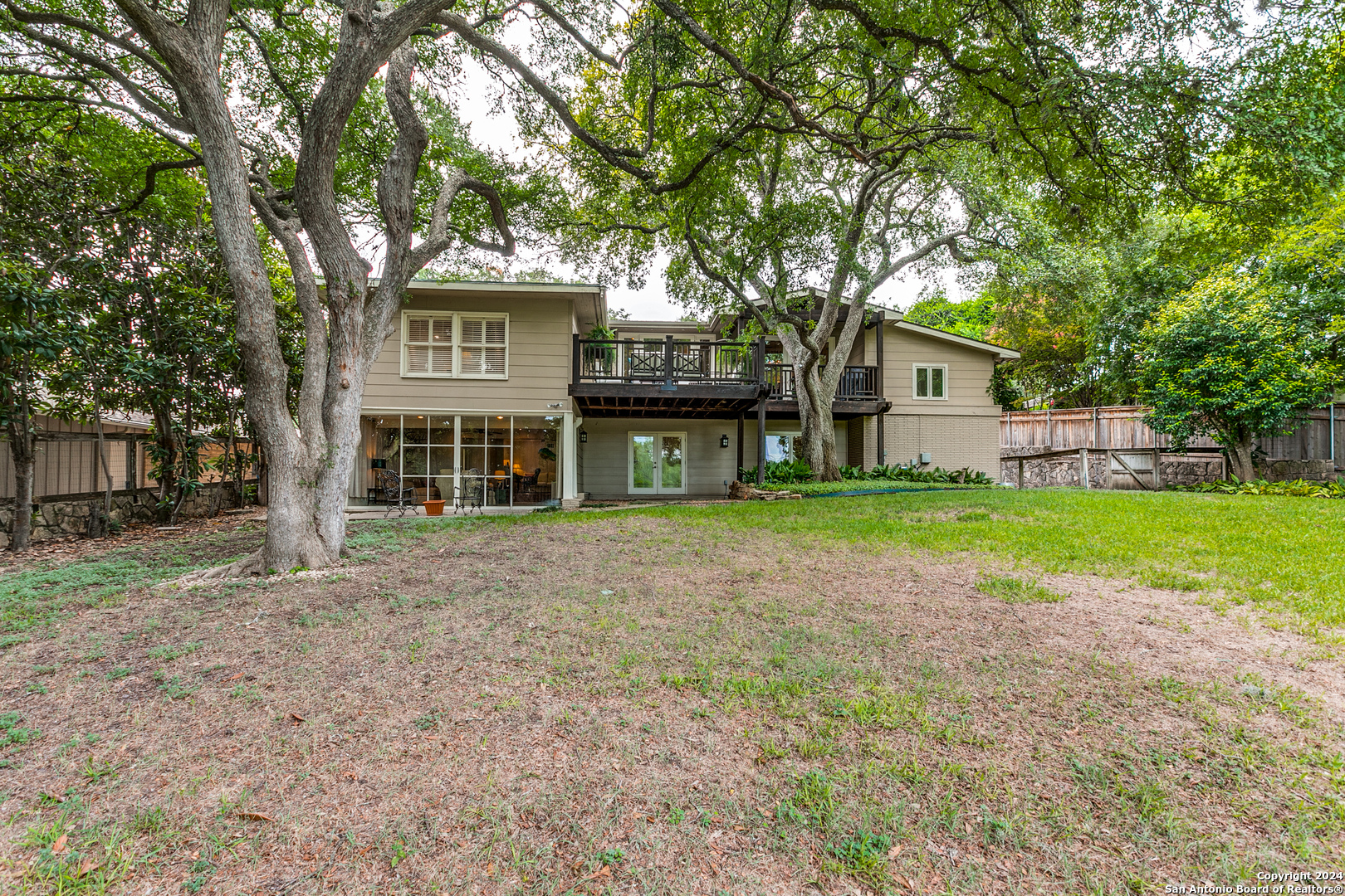 615 RIDGEMONT AVE