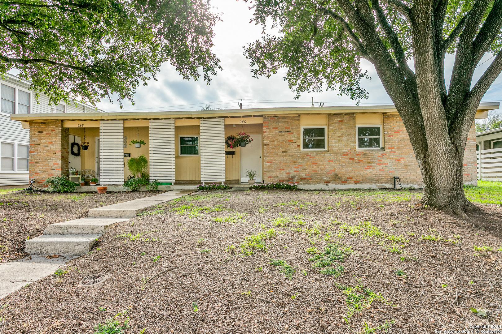 246 EMPORIA BLVD