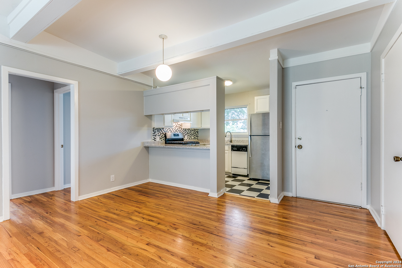 246 EMPORIA BLVD