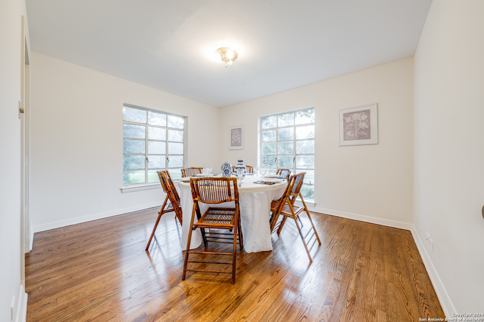 206 OAKLEAF DR