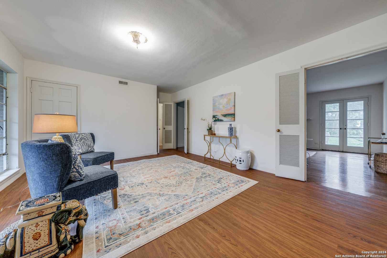 206 OAKLEAF DR