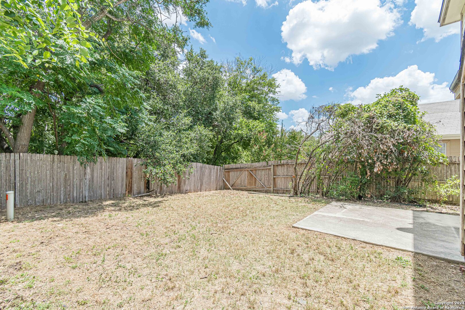 42 Rainy Avenue