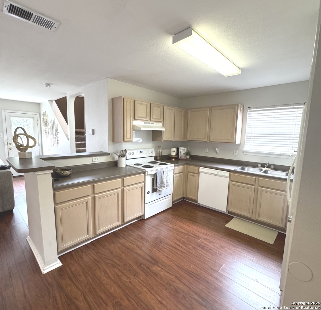 42 Rainy Avenue