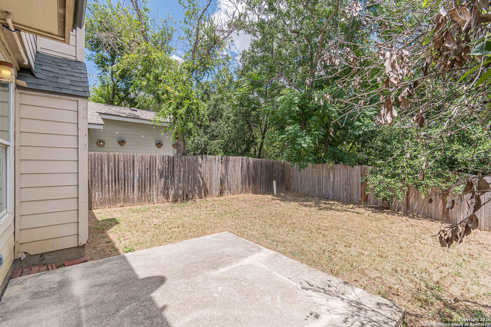 42 Rainy Avenue