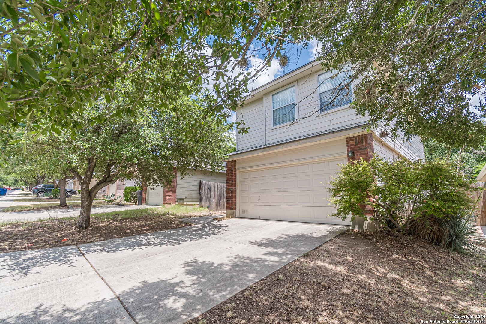 42 Rainy Avenue