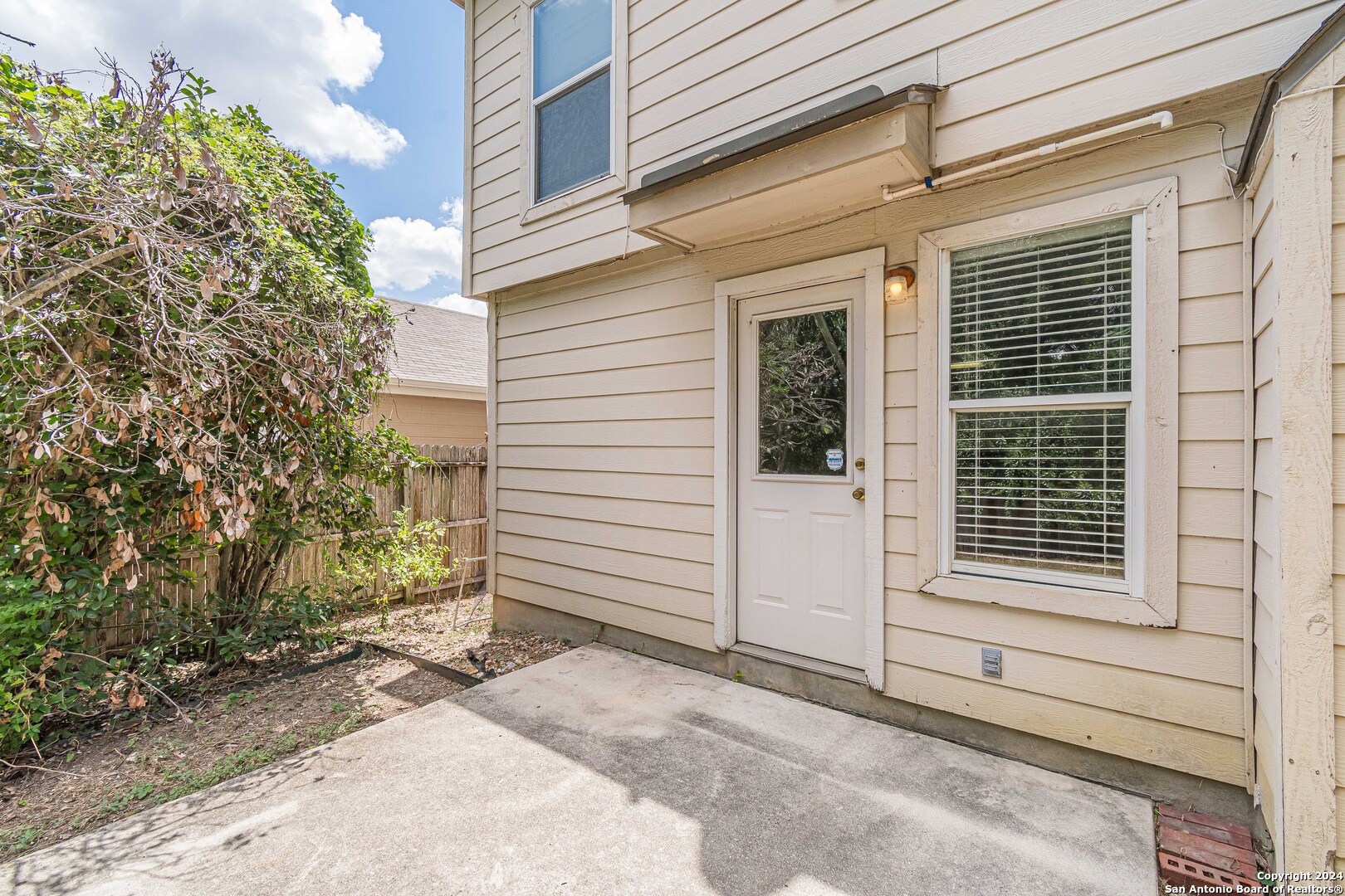 42 Rainy Avenue