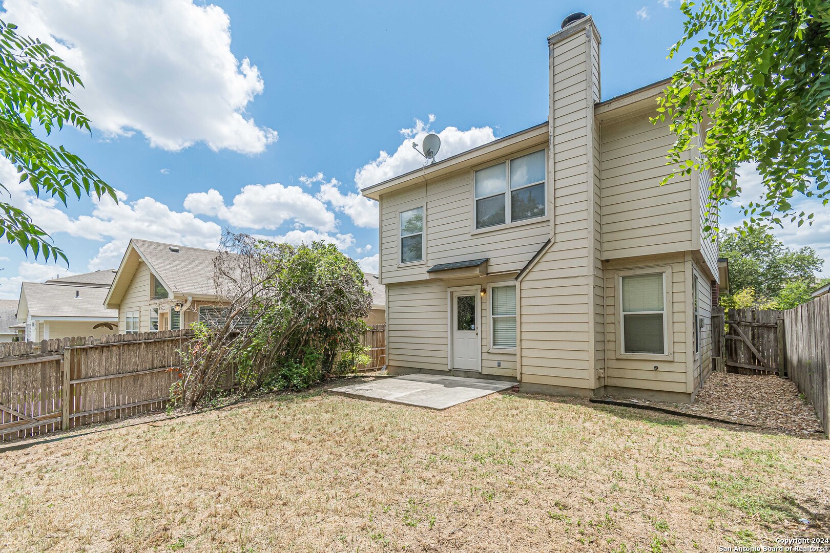 42 Rainy Avenue