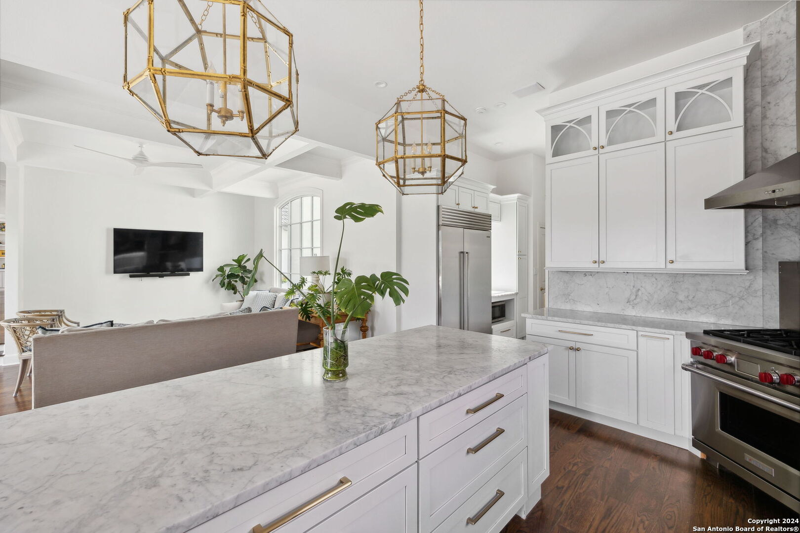 733 TUXEDO AVE