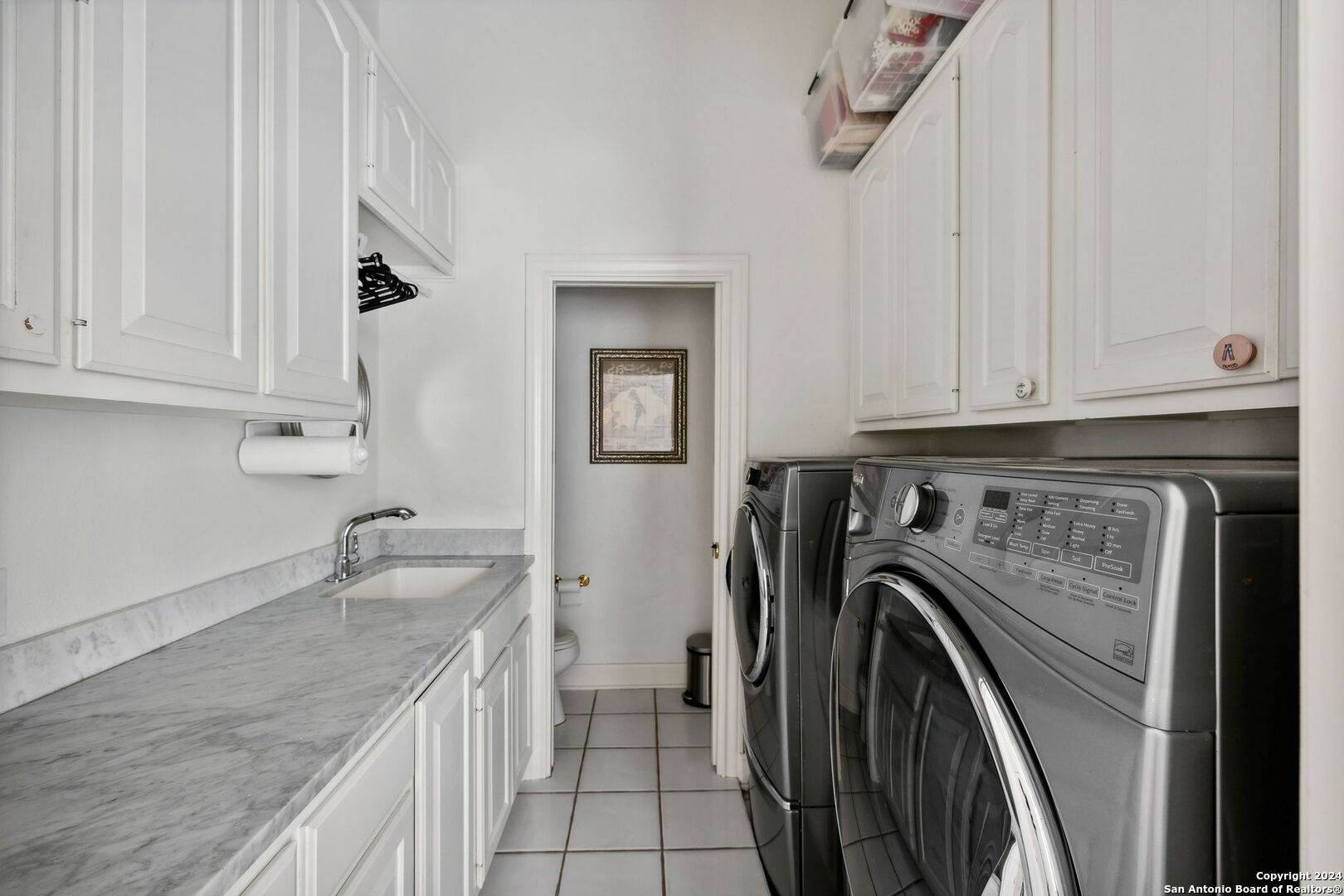 733 TUXEDO AVE