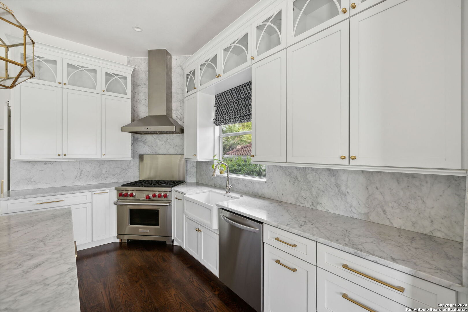 733 TUXEDO AVE