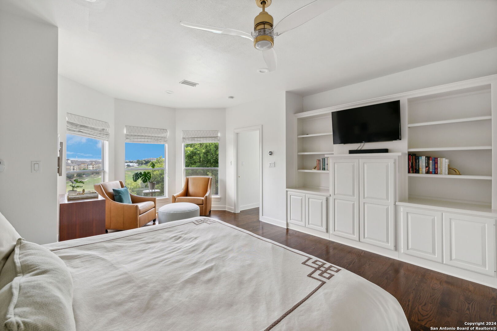733 TUXEDO AVE