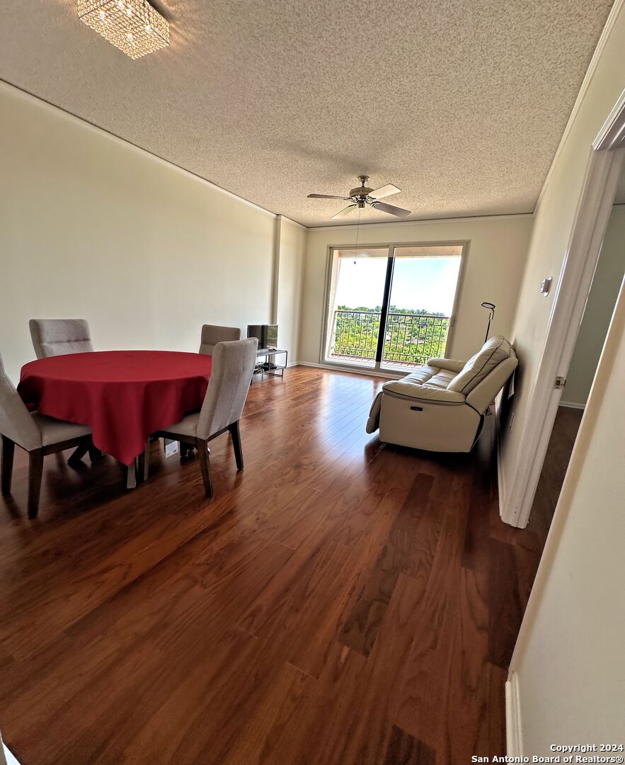 1 TOWERS PARK LN 504